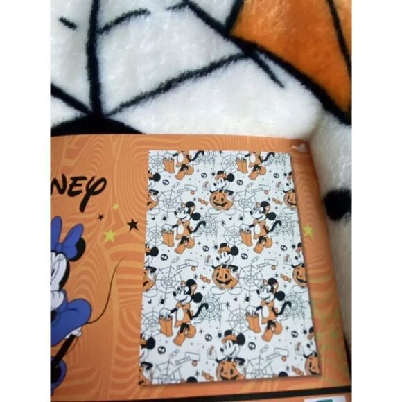 Disney Halloween Throw Blanket Mickey Minnie Mouse Pumpkin Jack O Lantern Soft - Picture 2 of 9